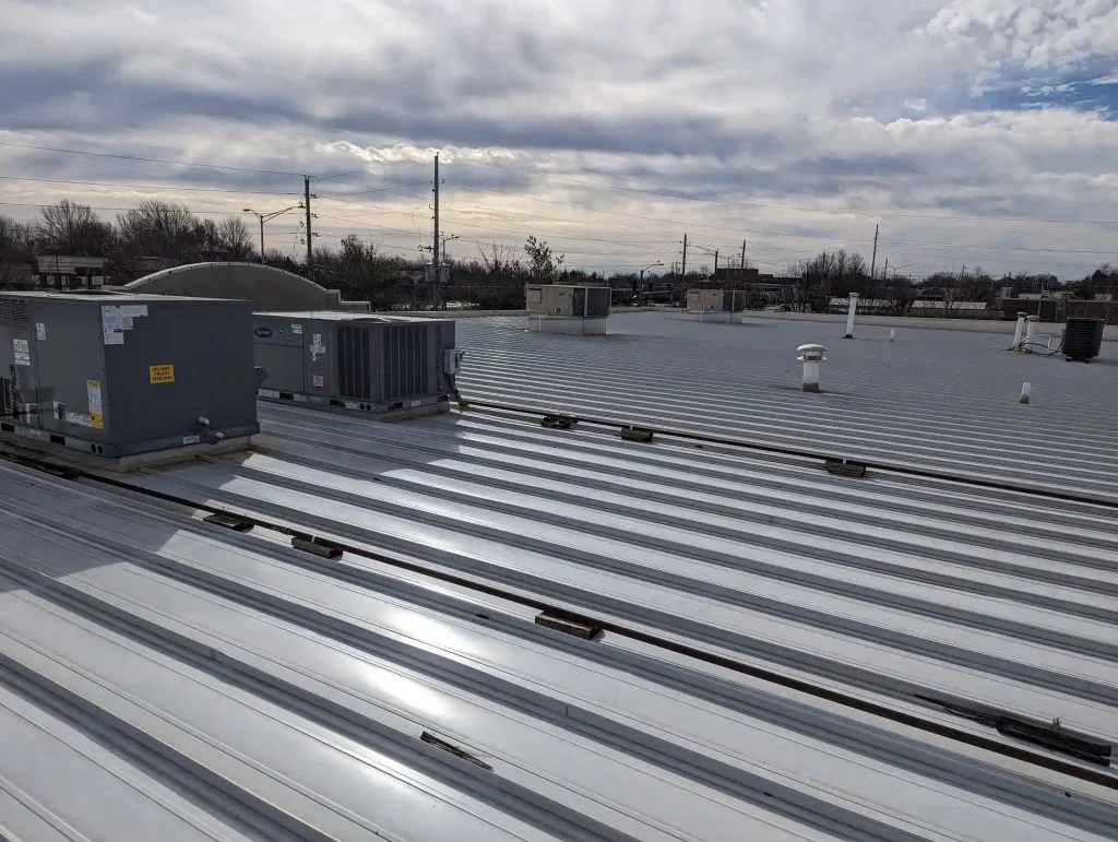 Metal Panel Commercial Roof